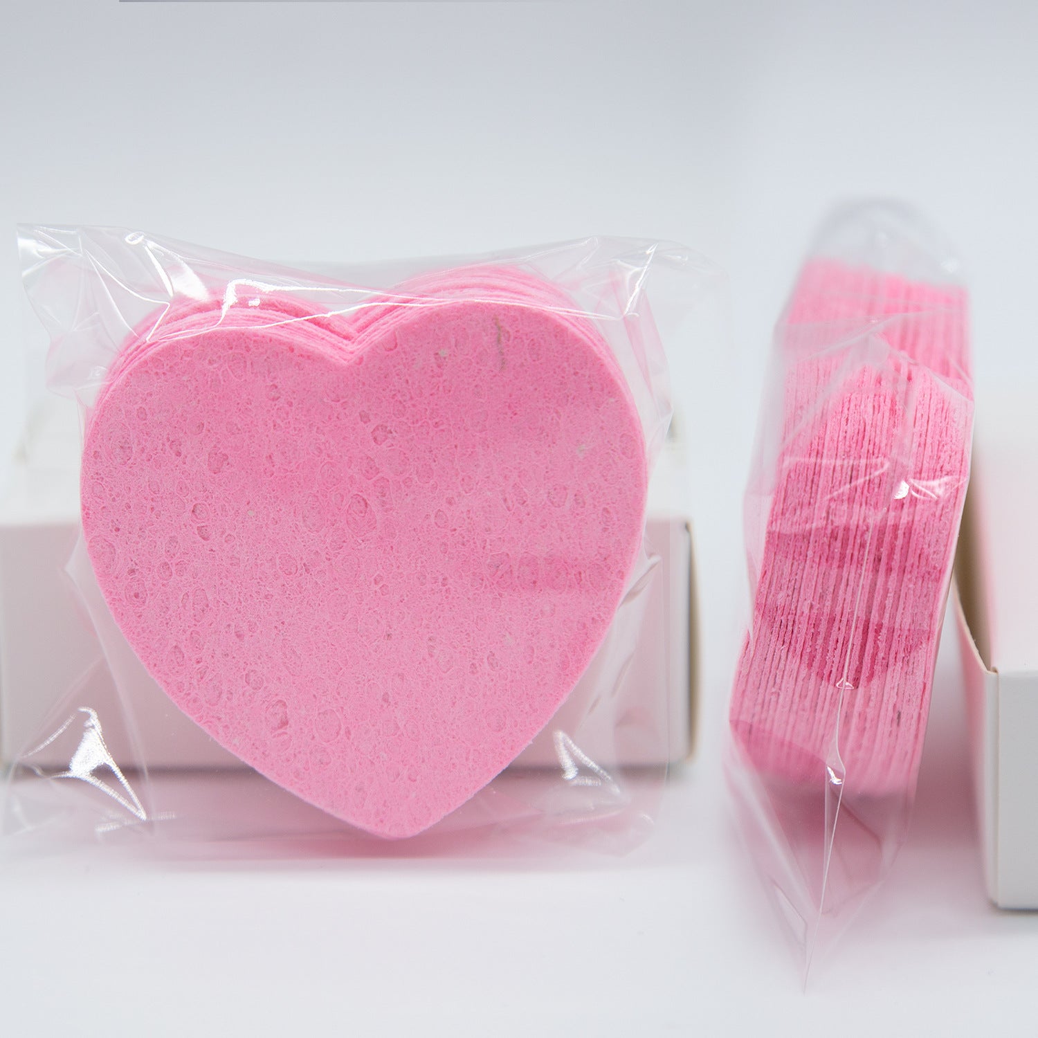 Biodegradable Heart-Shaped Wash Sponge For Deep Cleansing And Makeup Removal