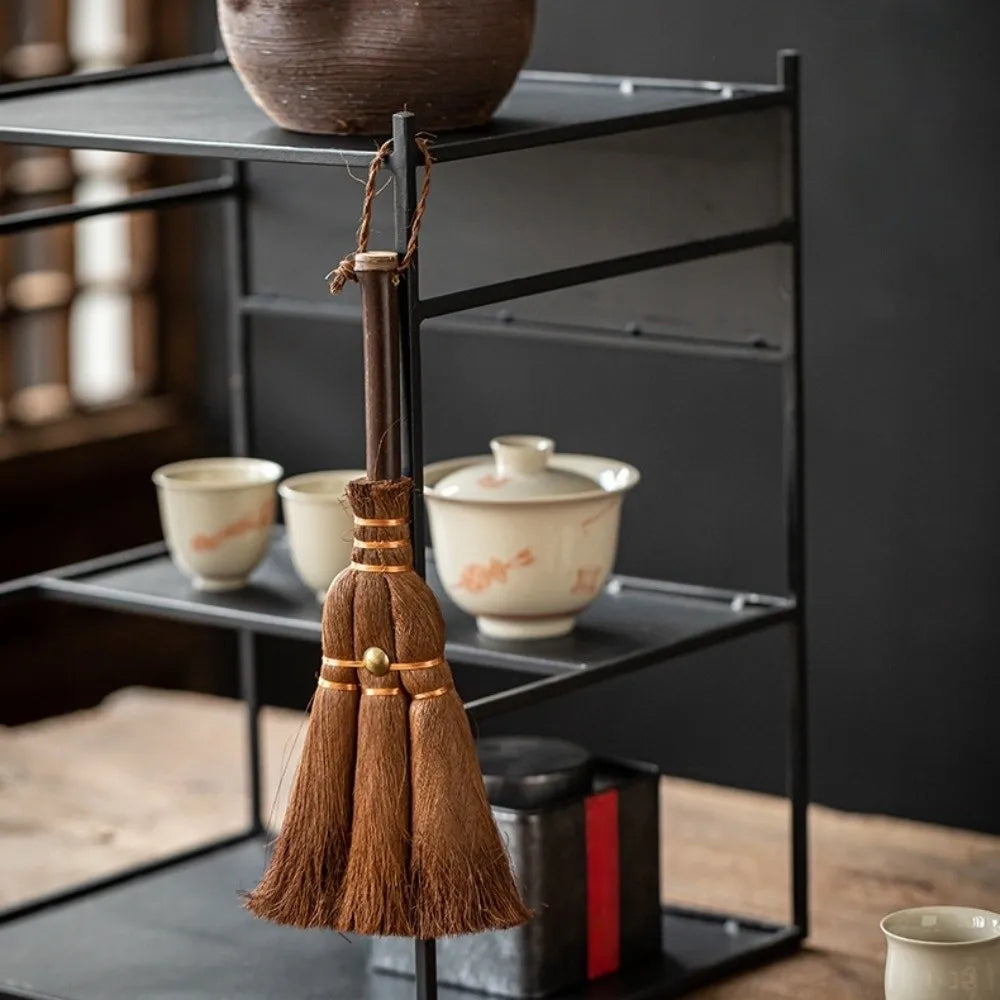 Eco-friendly Traditional Tea Cleaning Brush Handmade Vintage Tea Ware Scrubber Portable Natural Mini Whisk Broom Dust Removal