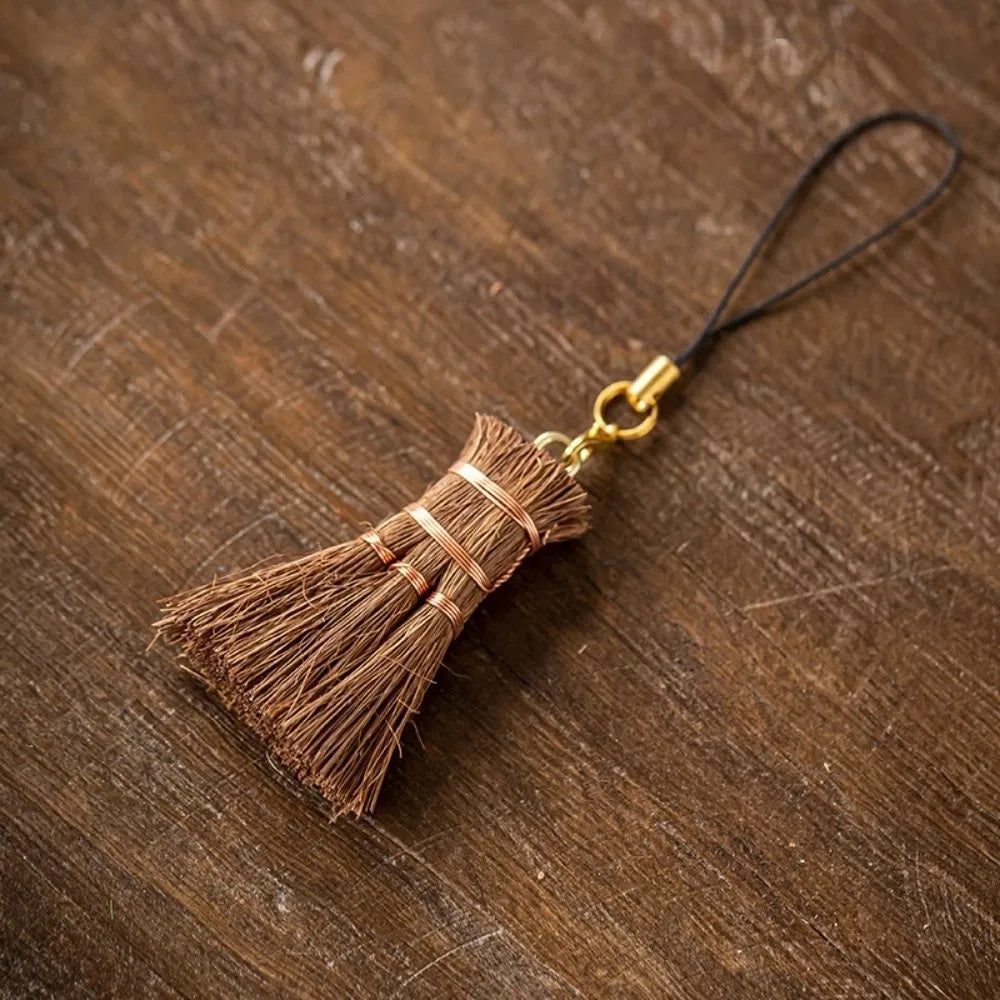Eco-friendly Traditional Tea Cleaning Brush Handmade Vintage Tea Ware Scrubber Portable Natural Mini Whisk Broom Dust Removal